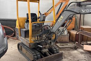 Escavatore EC15 volvo