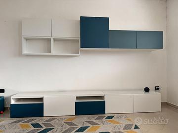 Composizione mobili Besta Ikea