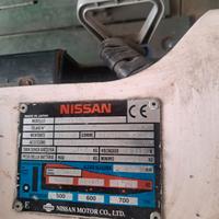 Muletto Nissan elettrico