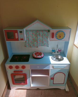 Cucina giocattolo 