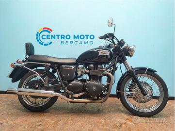 Triumph Bonneville 800: l'intramontabile scrambler