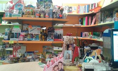 scaffalatura negozio 