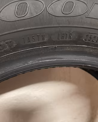 GOODYEAR  ESTIVE DURAGRIP 175/65 R15 non usate
