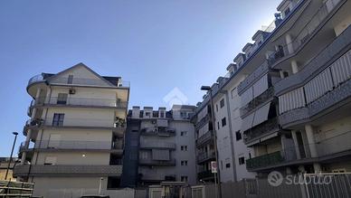 3 LOCALI A SAN NICOLA LA STRADA