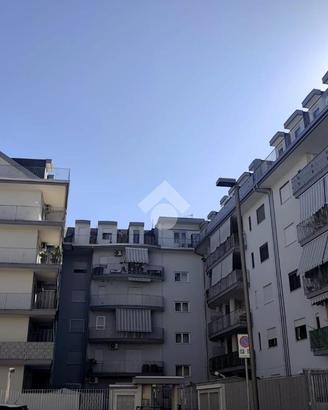 3 LOCALI A SAN NICOLA LA STRADA