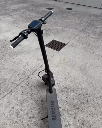 Monopattino elettrico ducati 2 pro