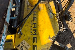 Falciatrice Hermes HM-221