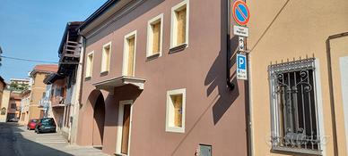 Bellinzago novarese: elegante casa in centro