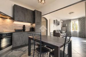 4 LOCALI A VEZZANO LIGURE