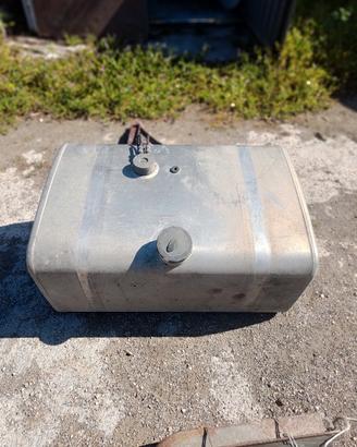 serbatoio gasolio Iveco 