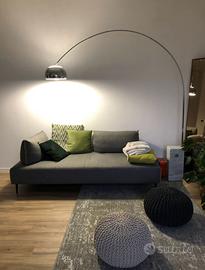 Divano con schienale mobile design