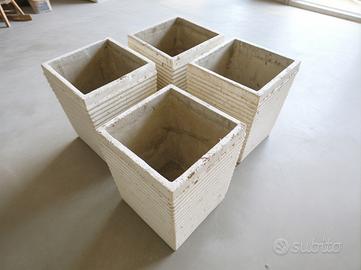 Quattro vasi 40x40 da esterno in cemento