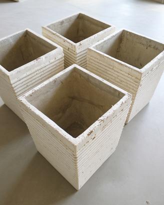 Quattro vasi 40x40 da esterno in cemento