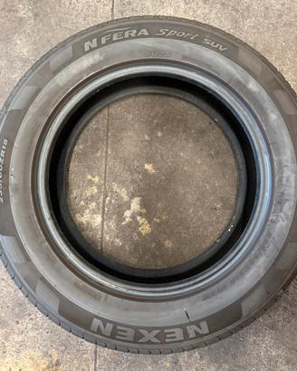 Pneumatici 235/60/18