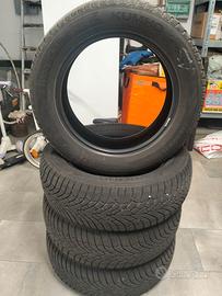 Treno 4 Gomme Invernali Kumho 215/60 R17 100V XL