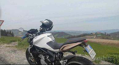 Mv Agusta brutale 675