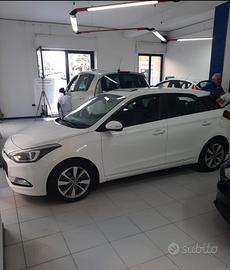 HYUNDAI i20 2ª serie - 2017