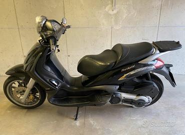 Piaggio beverly 500