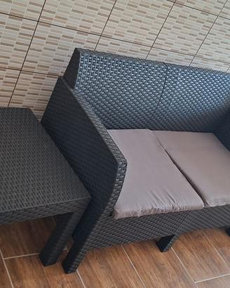 set tavolino sedie e poltrona 