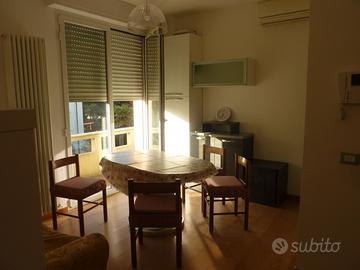 Senigallia casa bifam.cortileprivato400m.mare/c