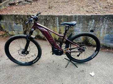 E MTB GIANT 2022 27.5