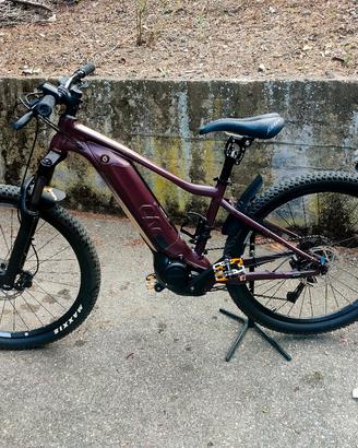 E MTB GIANT 2023 27.5