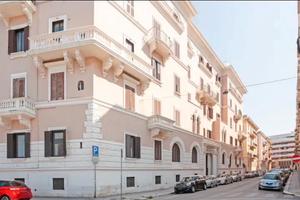 Monolocale arredato in stabile signorile