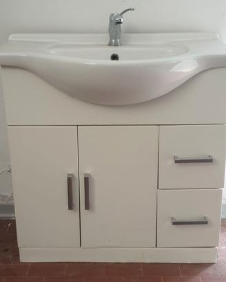 Mobiletto bagno con lavabo
