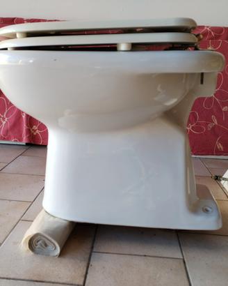 Wc con cassetta + bidet. Cesame
