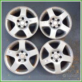 Cerchi in Lega Audi A6 4A2 15 pollici 15 7.0J