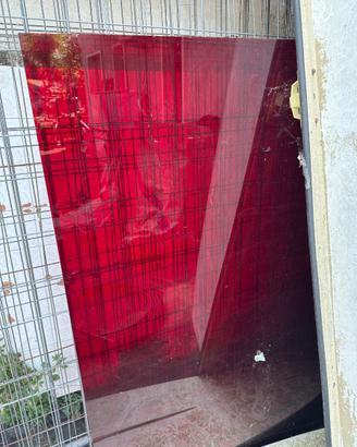 Plexiglass rosso 1,7m X 1,5 m
