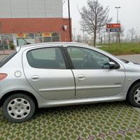 Peugeot 206 5 porte benzina 1400