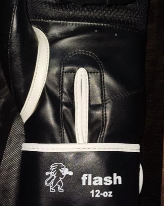 Guantoni da boxe e fasciature