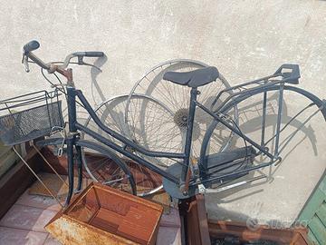 Corpo bici 26, con due cerchi.