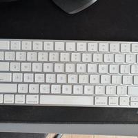 Tastiera Apple Magic Keyboard layout US + custodia