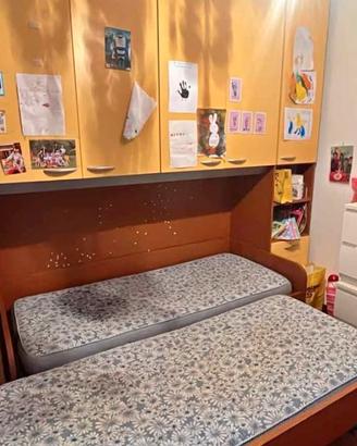 Armadio a ponte con doppio letto estraibile
