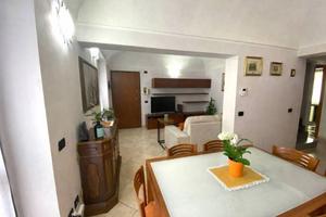 Appartamento di 147 m² con 5 locali e box auto dop
