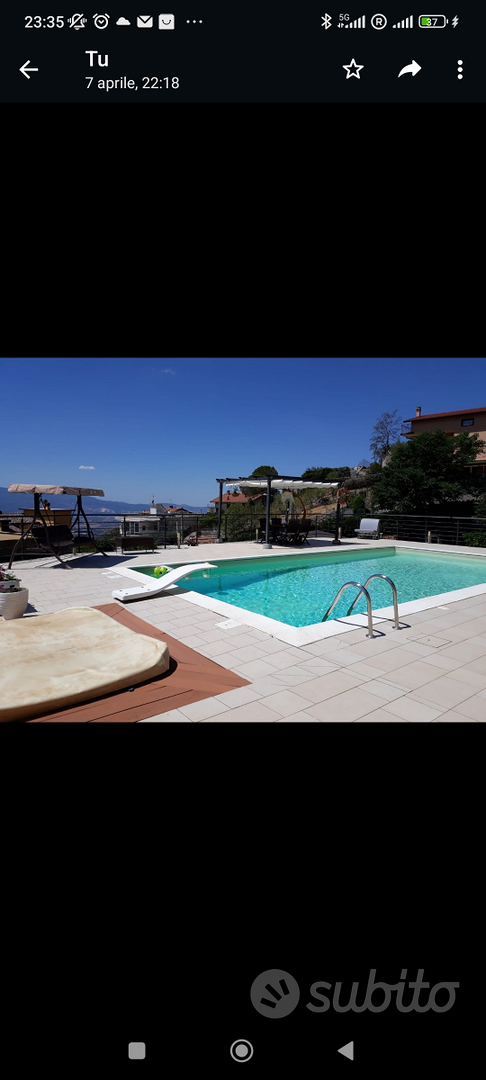Villa con piscina - Vista 4