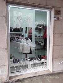 Locale commerciale al centro del Rione Alto