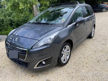 Peugeot 5008 blue hd  anno 2016 ,7 posti,170000 km