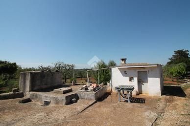 CASA DI CORTE A OSTUNI