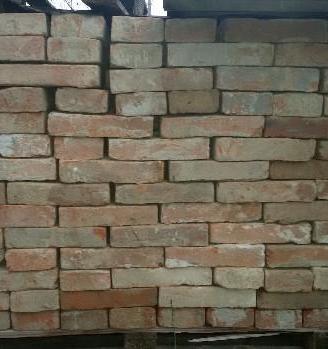 Materiale vecchio di recupero