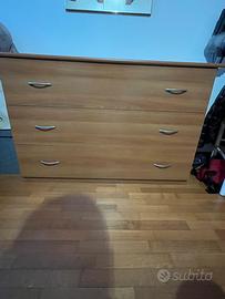 Casettiera 3 cassetti in legno e due comodini