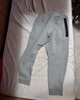 pantaloni nike