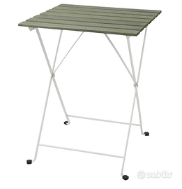 Due tavoli TÄRNÖ in colore verde