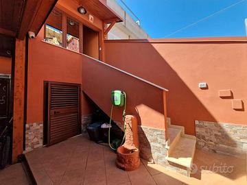 Ampio appartamento pentavano indipendente