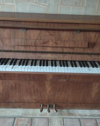 Pianoforte verticale
