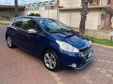 Peugeot 208 1.4 HDi 68 CV 3 porte Allure