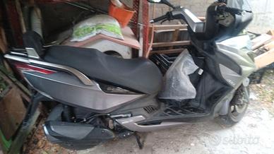 KYMCO 2014 NEW GRAN DINK 300 PER RICAMBI