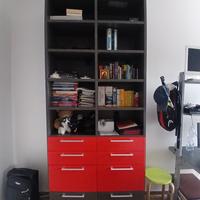 Libreria con cassetti 